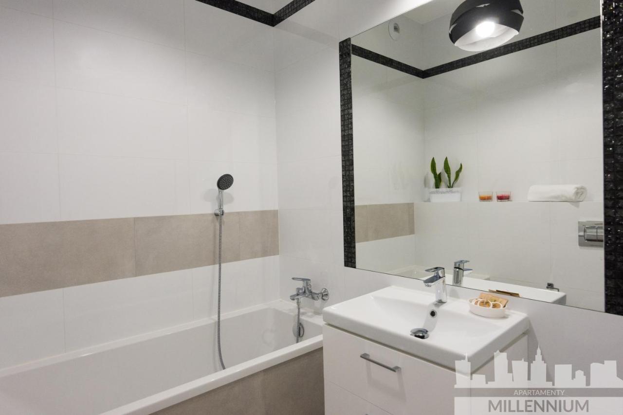 Millennium Awangarda Grey Apartment Warsaw Exterior photo